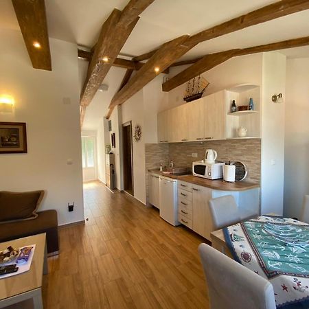 Sunny Bay Apartments Kotor Buitenkant foto