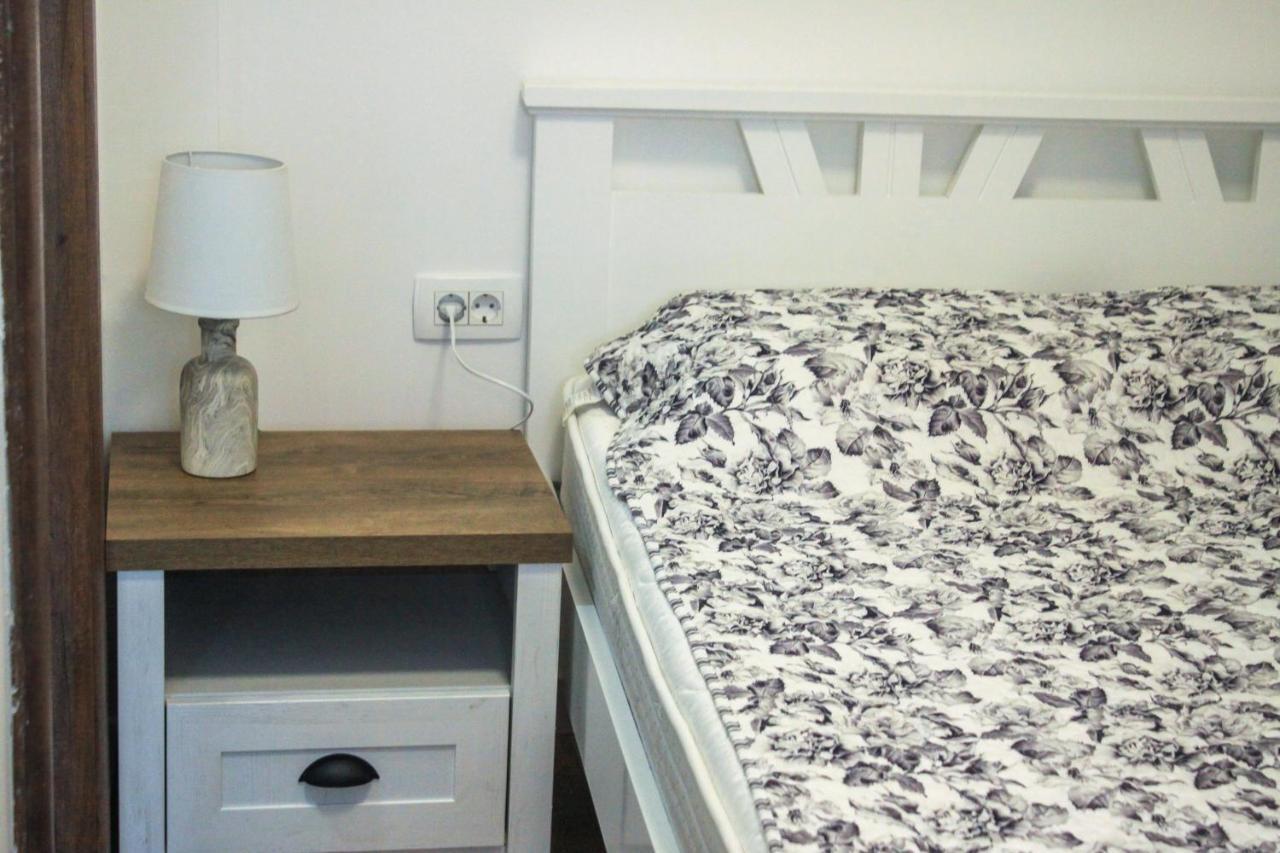 Sunny Bay Apartments Kotor Buitenkant foto