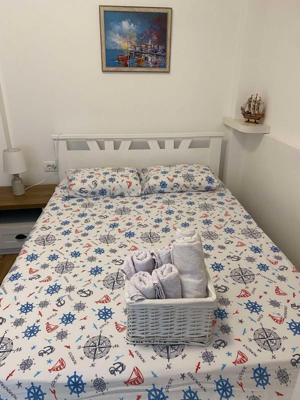 Sunny Bay Apartments Kotor Buitenkant foto